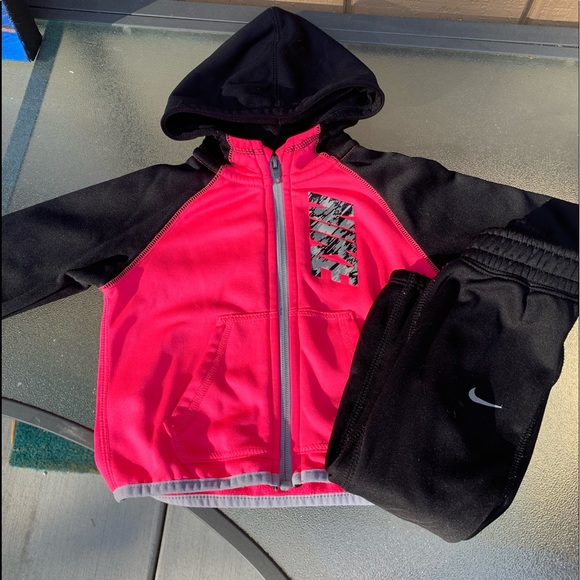 baby girl nike sweatsuit